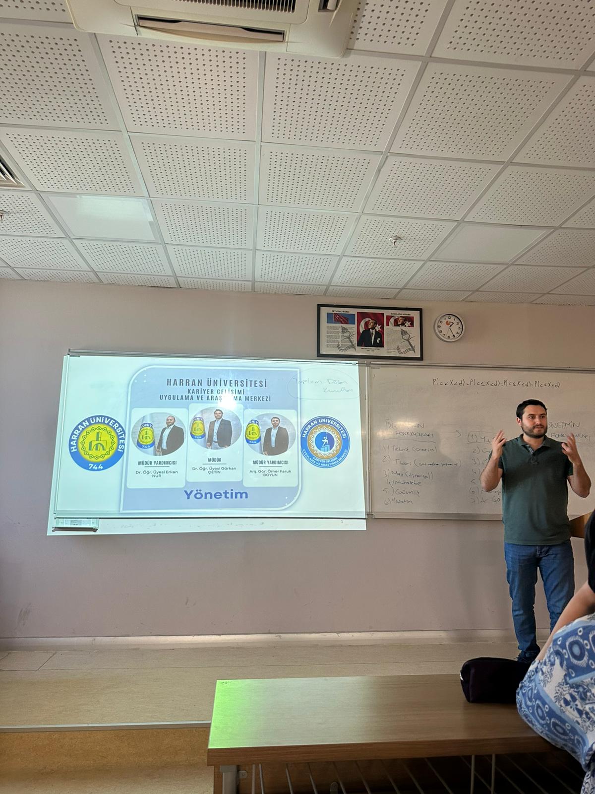 İktisadi ve İdari Bilimler Fakültesi Öğrencilerine Kariyer Konulu Seminer Verildi